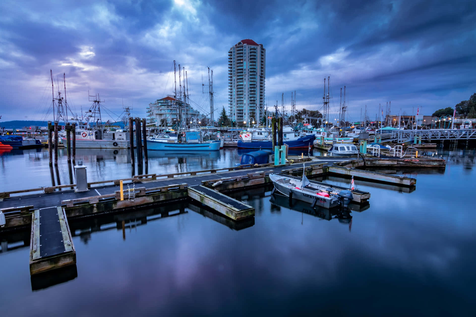 Nanaimo Harbor Dusk Scenery Wallpaper