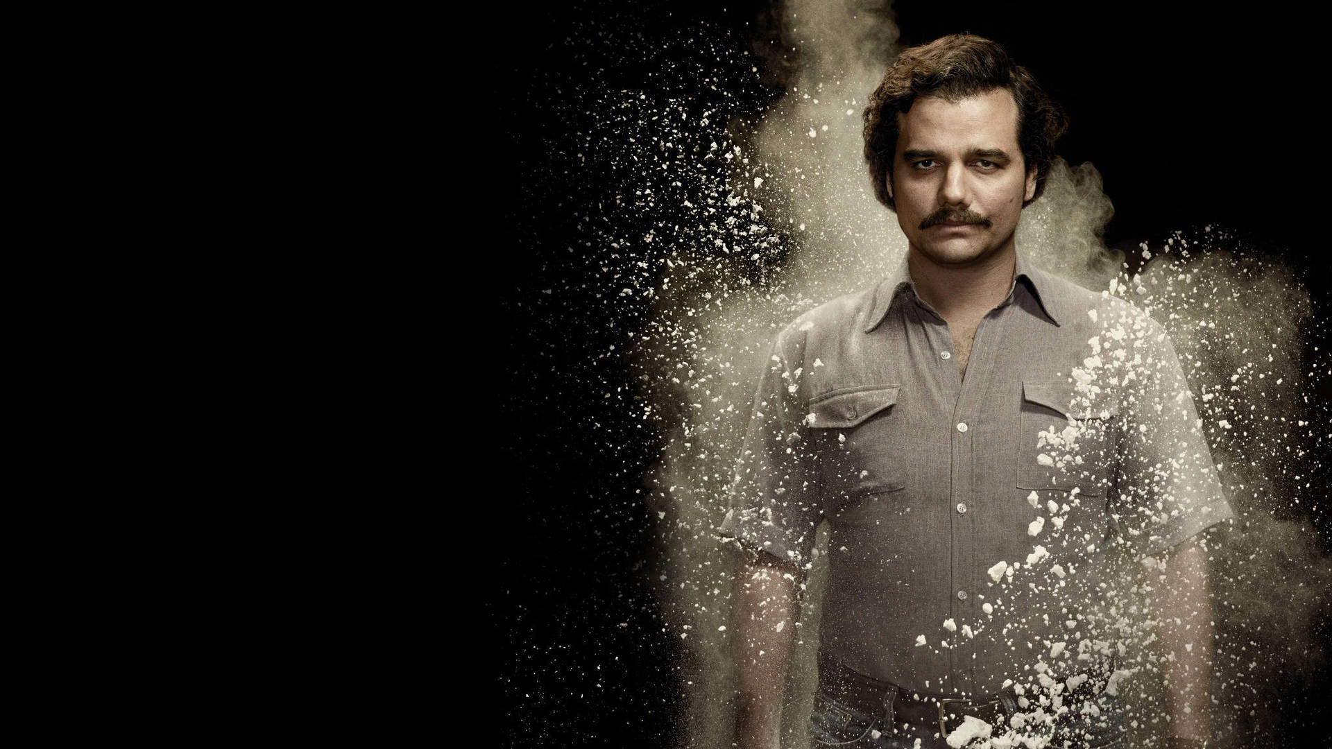 Narcos Lead Actor Wagner Moura Wallpaper