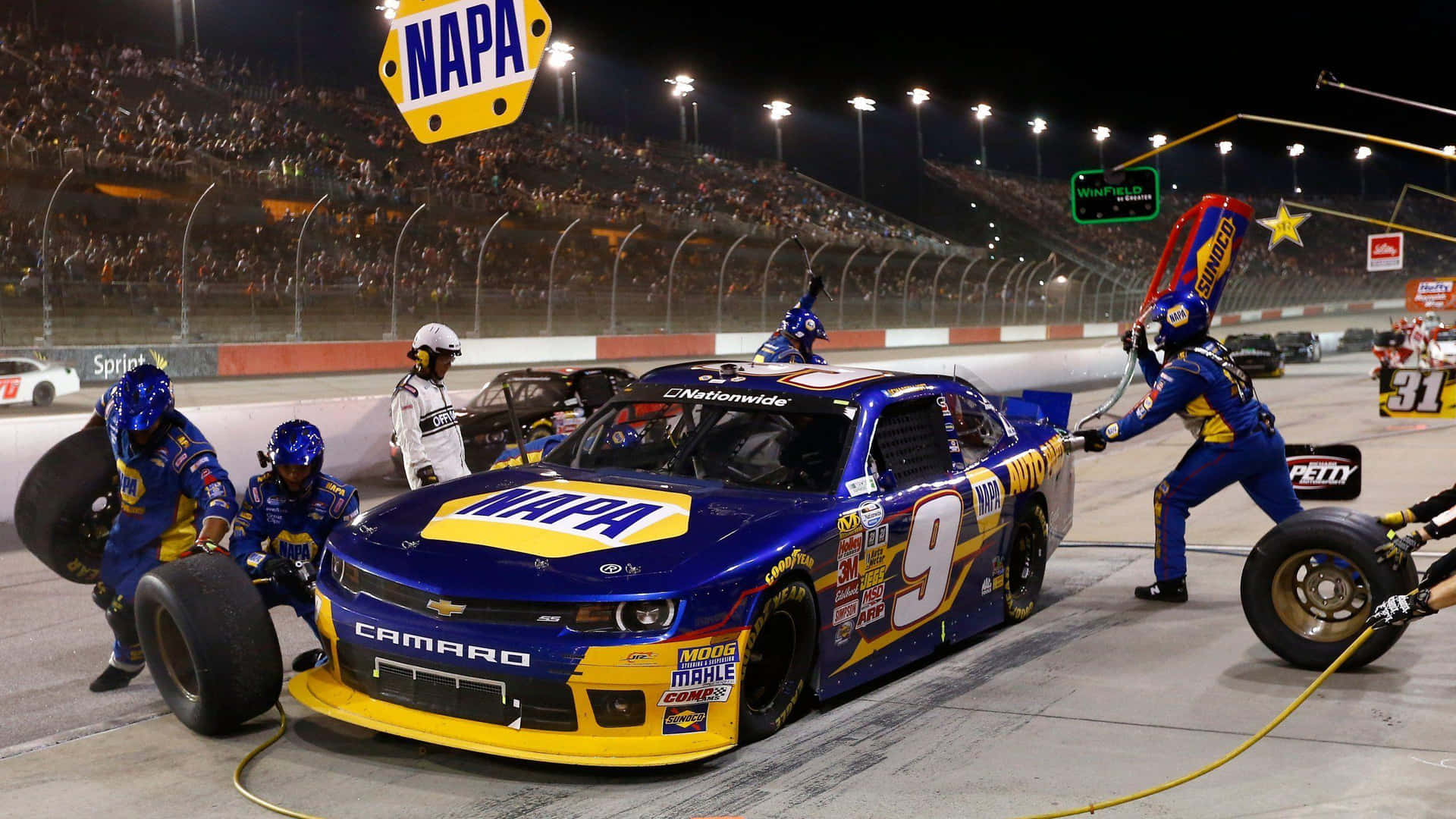 Acciónde Carreras De Alta Gama En La Pista De Nascar