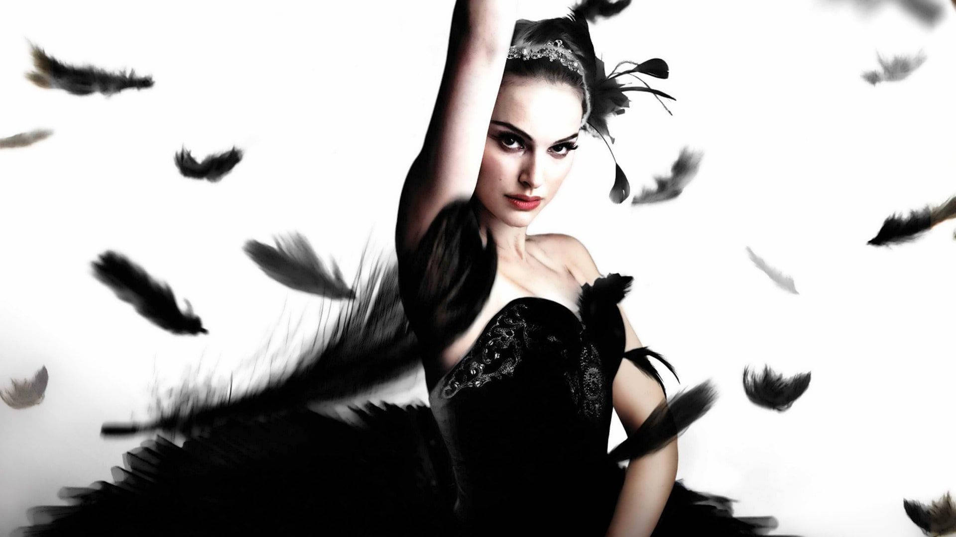 Natalie Portman In Black Dress Wallpaper