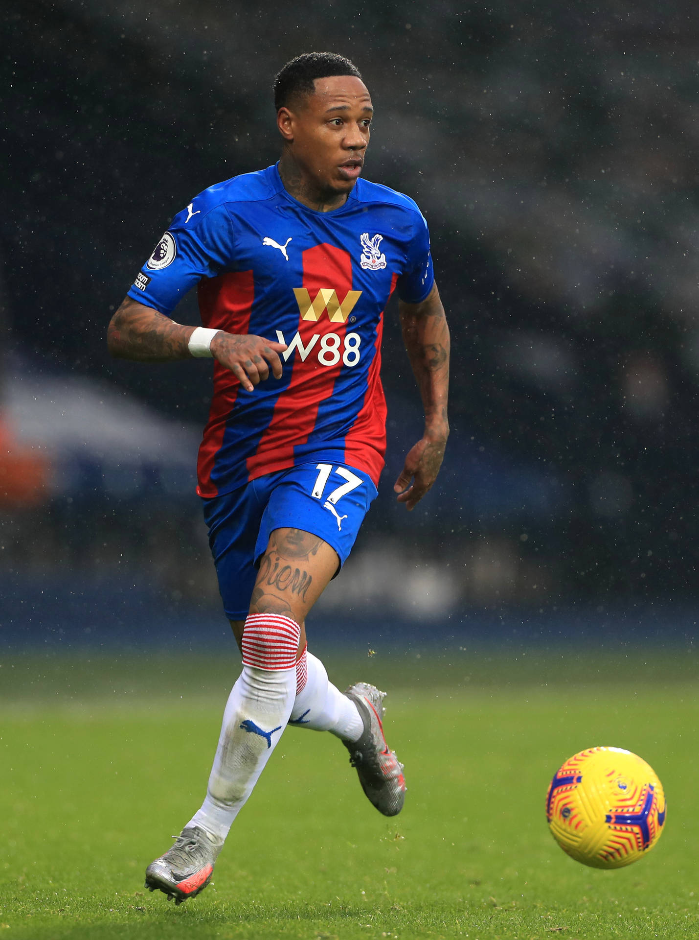 Nathaniel Clyne Red And Blue Jersey Wallpaper