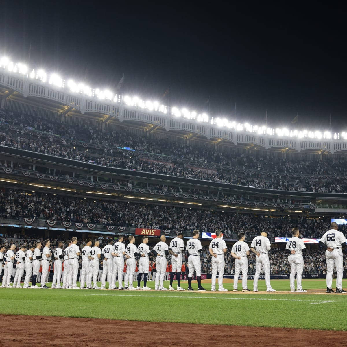 National Anthem Singing At Yankee Stadium Wallpaper