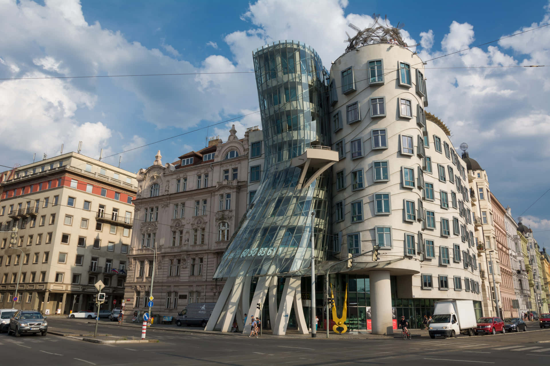 Ballatoiodanzante: Meraviglia Architettonica A Praga Sfondo