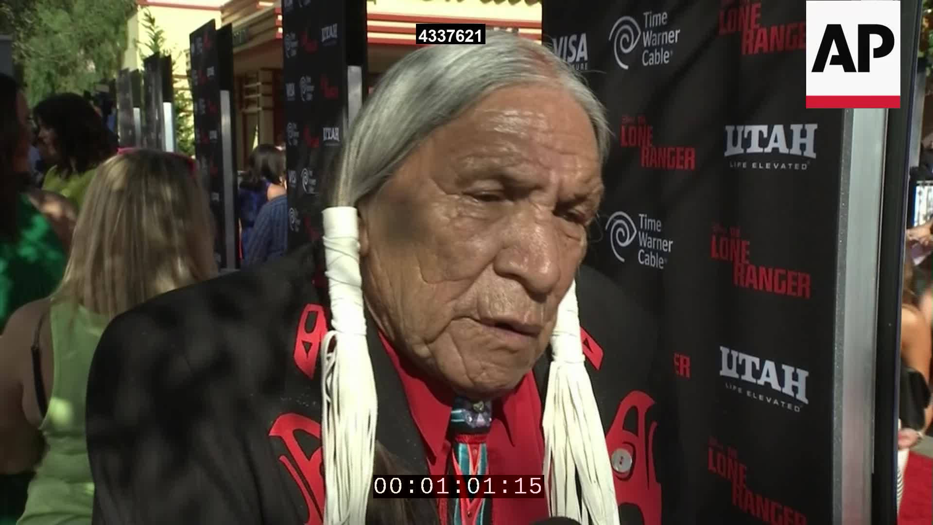 Native American Skuespiller Saginaw Grant Begraver Wallpaper