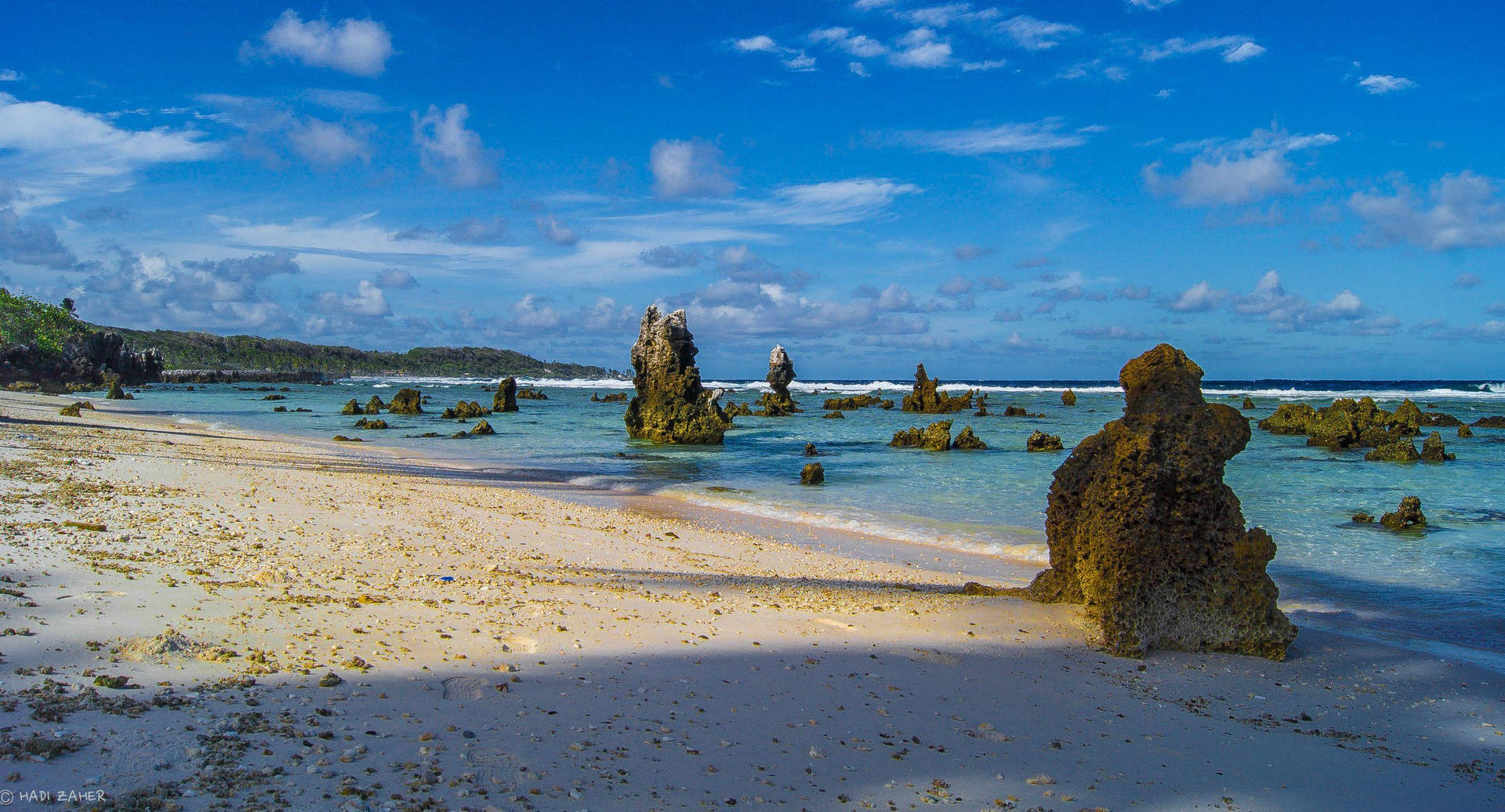Formazionirocciose Di Nauru Lungo La Spiaggia. Sfondo