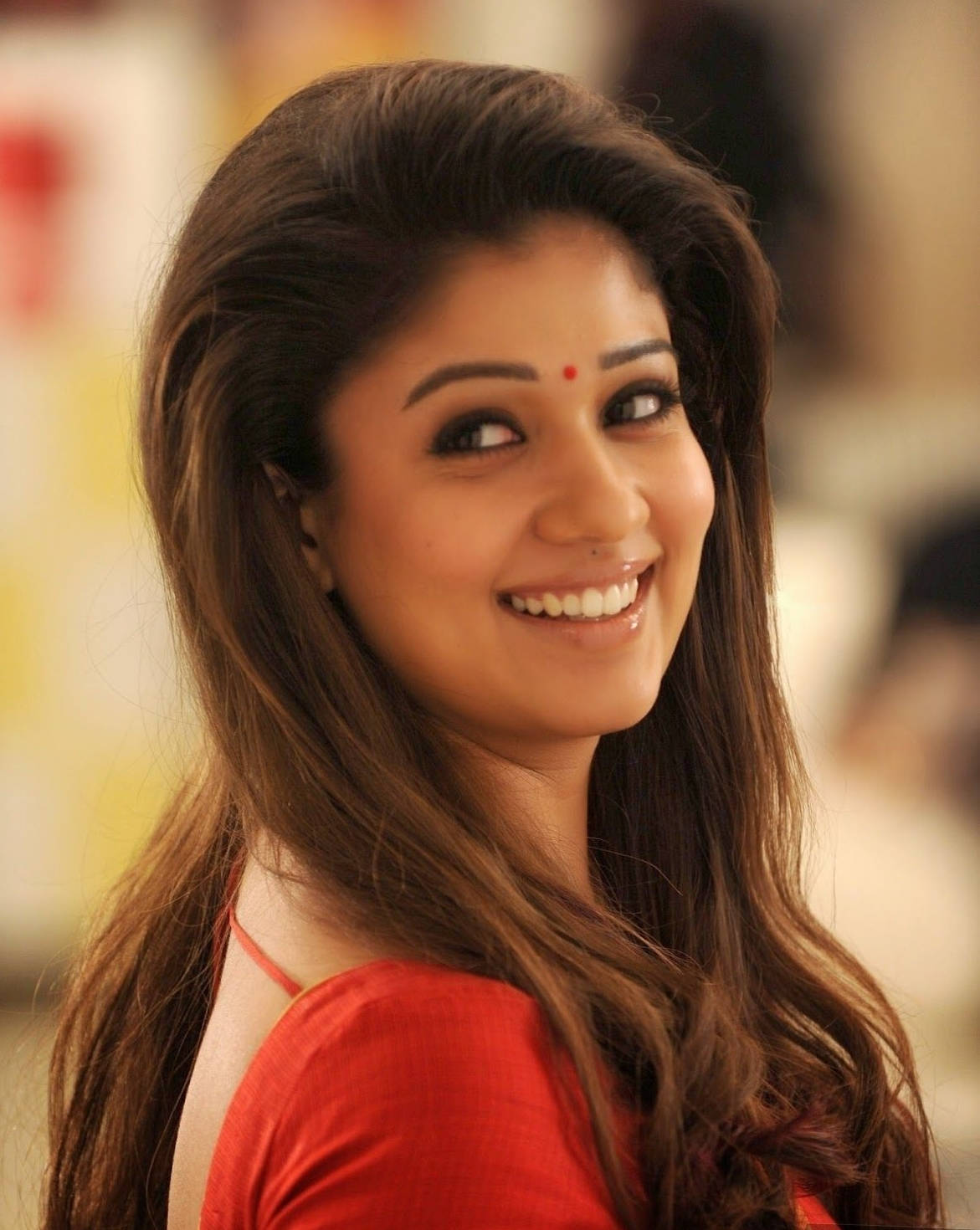 Nayanthara Smiling With Bindi Wallpaper