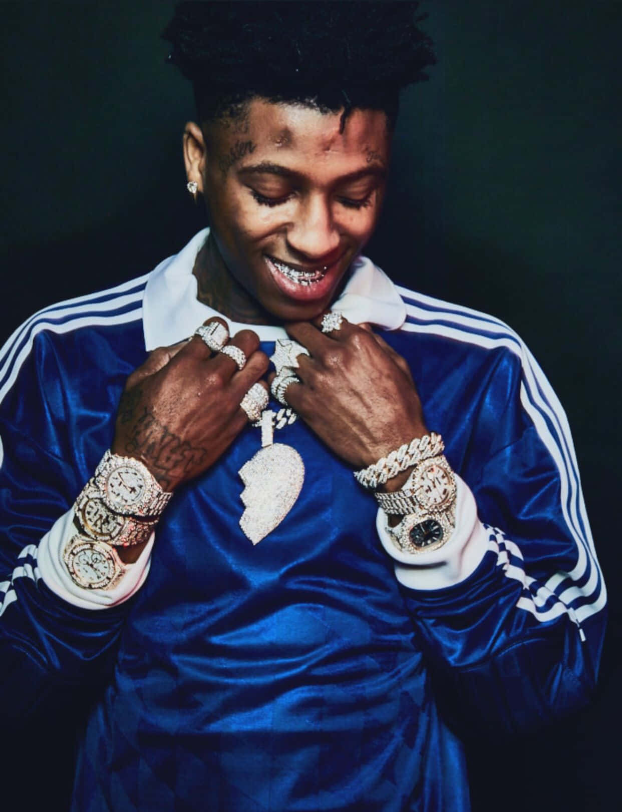 Nba Youngboy showing off a fresh look.