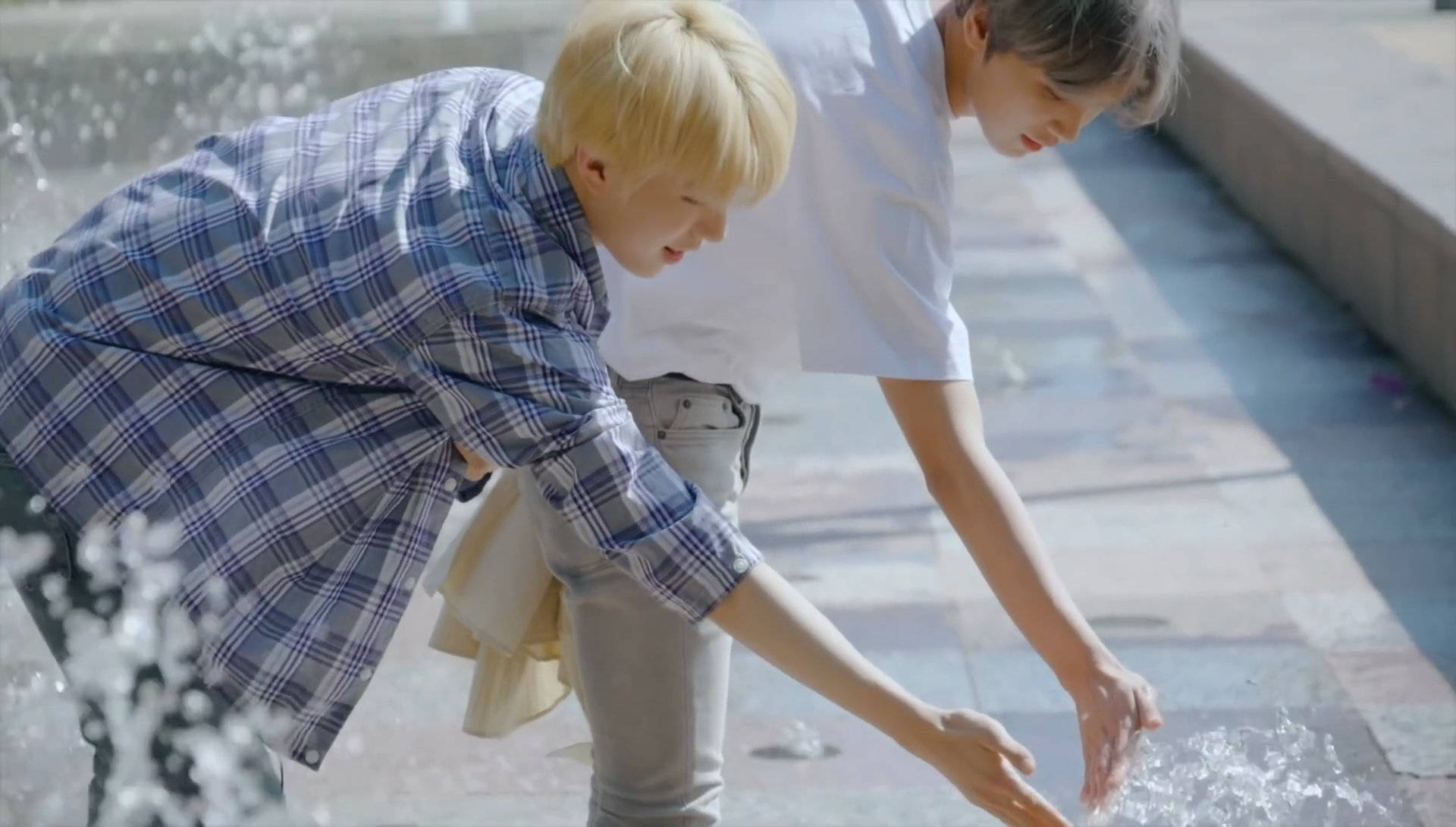 Nct 127 Jungwoo Haechan Playing With Water
