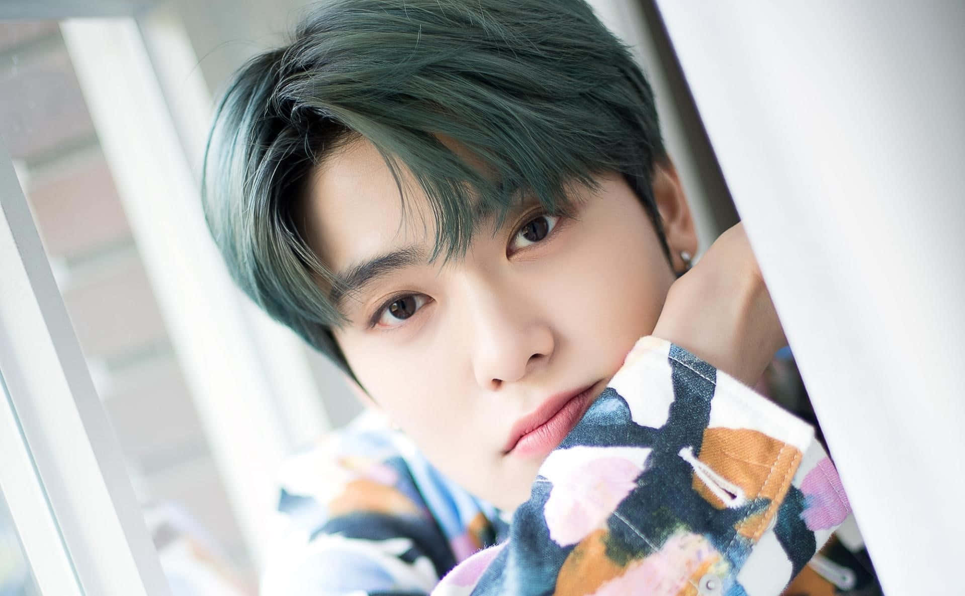 Nct Jaehyun With Green Hair Wallpaper