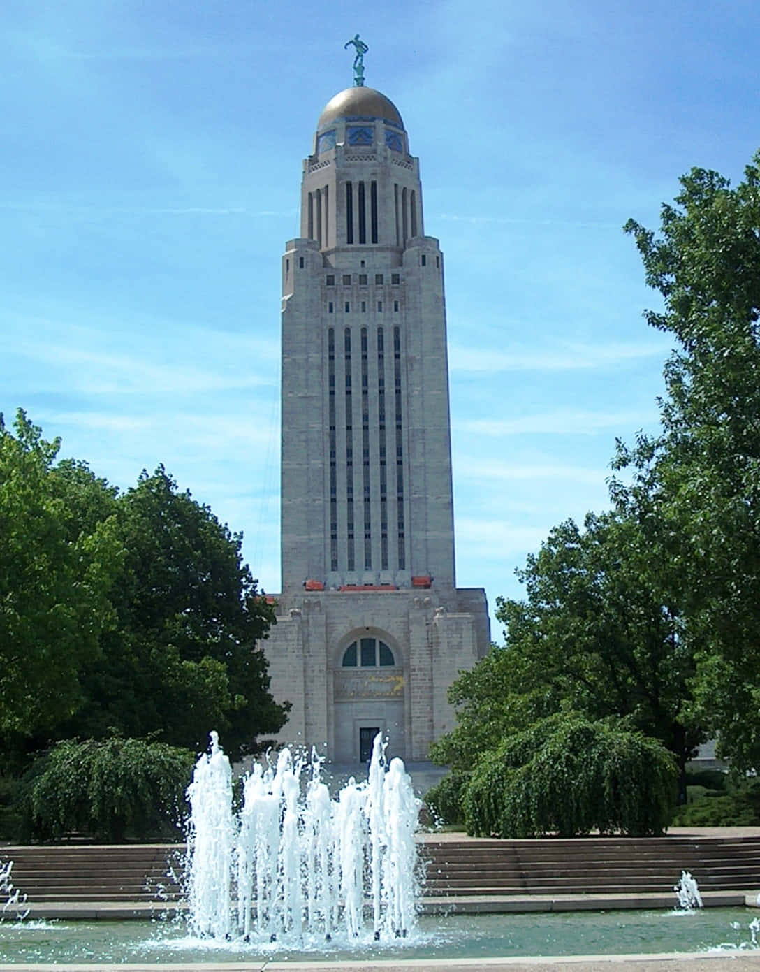 Nebraska State Capitol Fountain View Wallpaper