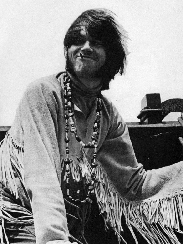 Neil Young Bohemian Attire Black And White Wallpaper