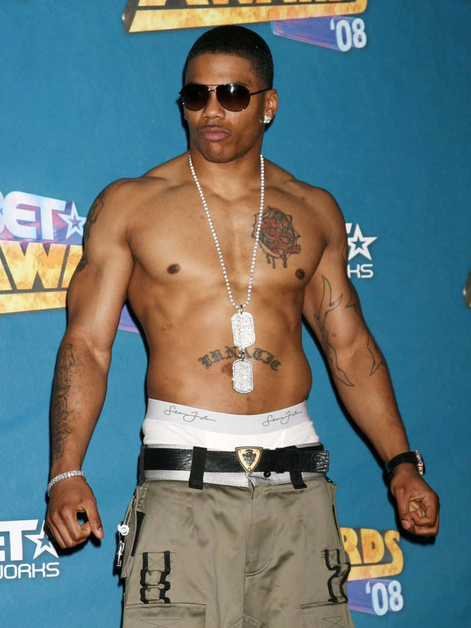 Nelly Shirtless During 2008 BET Awards Wallpaper