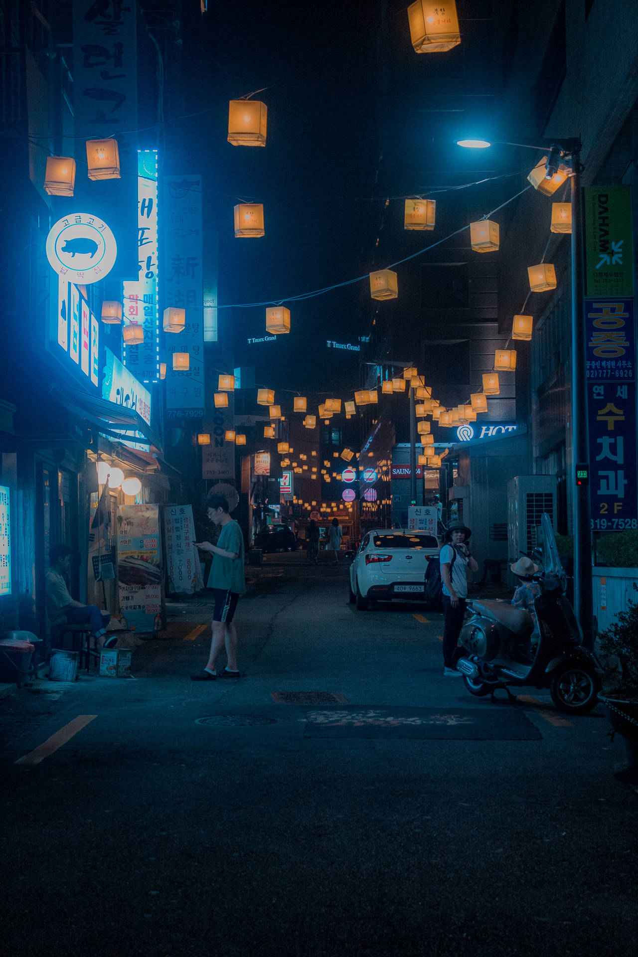 Neon Lights Street Lanterns Wallpaper