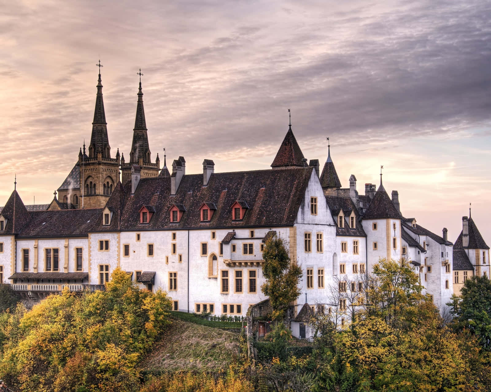 Neuchatel Castle Dusk View Wallpaper