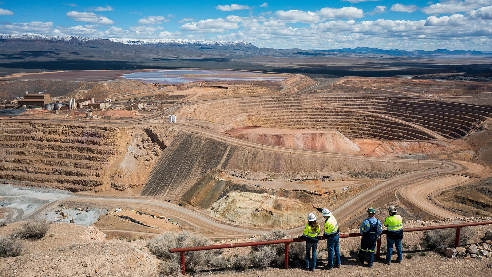 Nevada Gold Mines In Turquoise Ridge Wallpaper