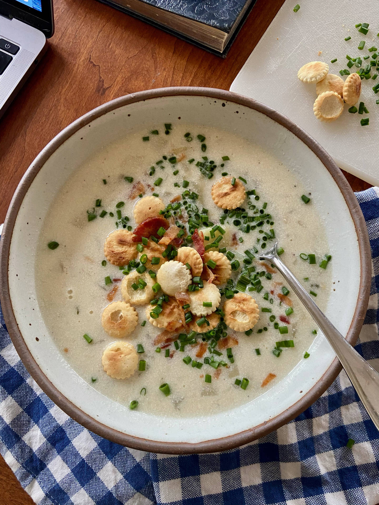 New England Clam Chowder Garnished With Spring Onions Wallpaper