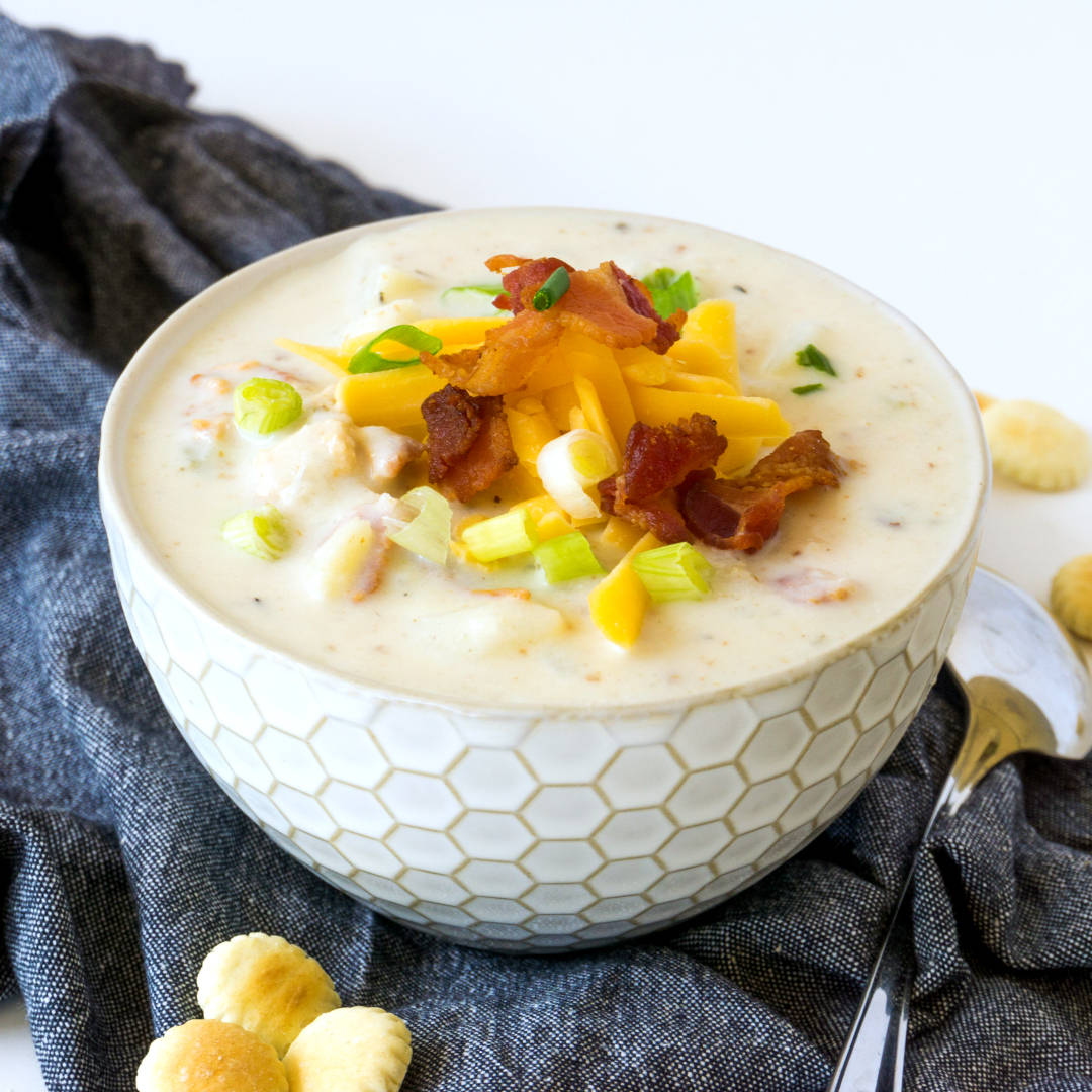 New England Clam Chowder With Cheese And Bacon Wallpaper
