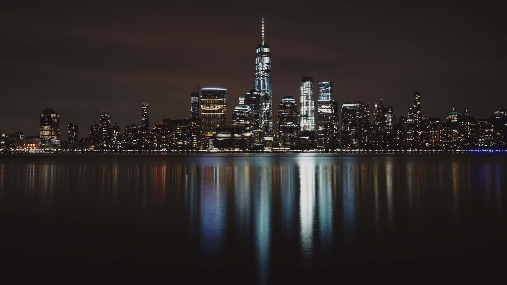 Nuevayork En 4k Ultra Hd Con Reflejos De Edificios Fondo de pantalla