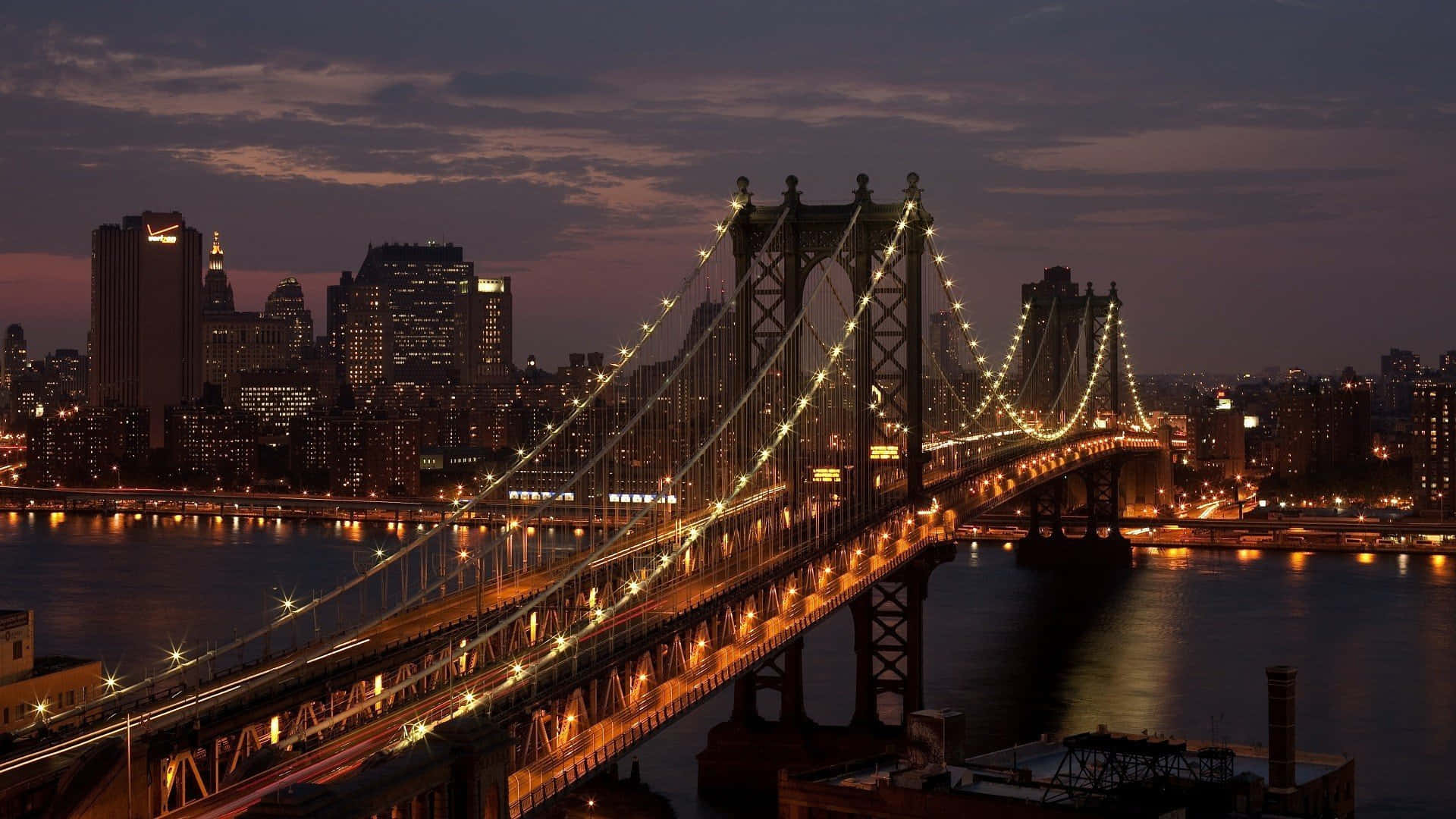 Manhattan Bridge New York City Om Natten Billede Tapet