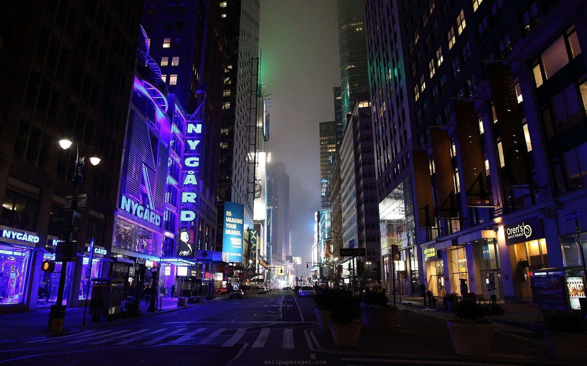 Immaginedi New York City Di Notte Con Strada Viola