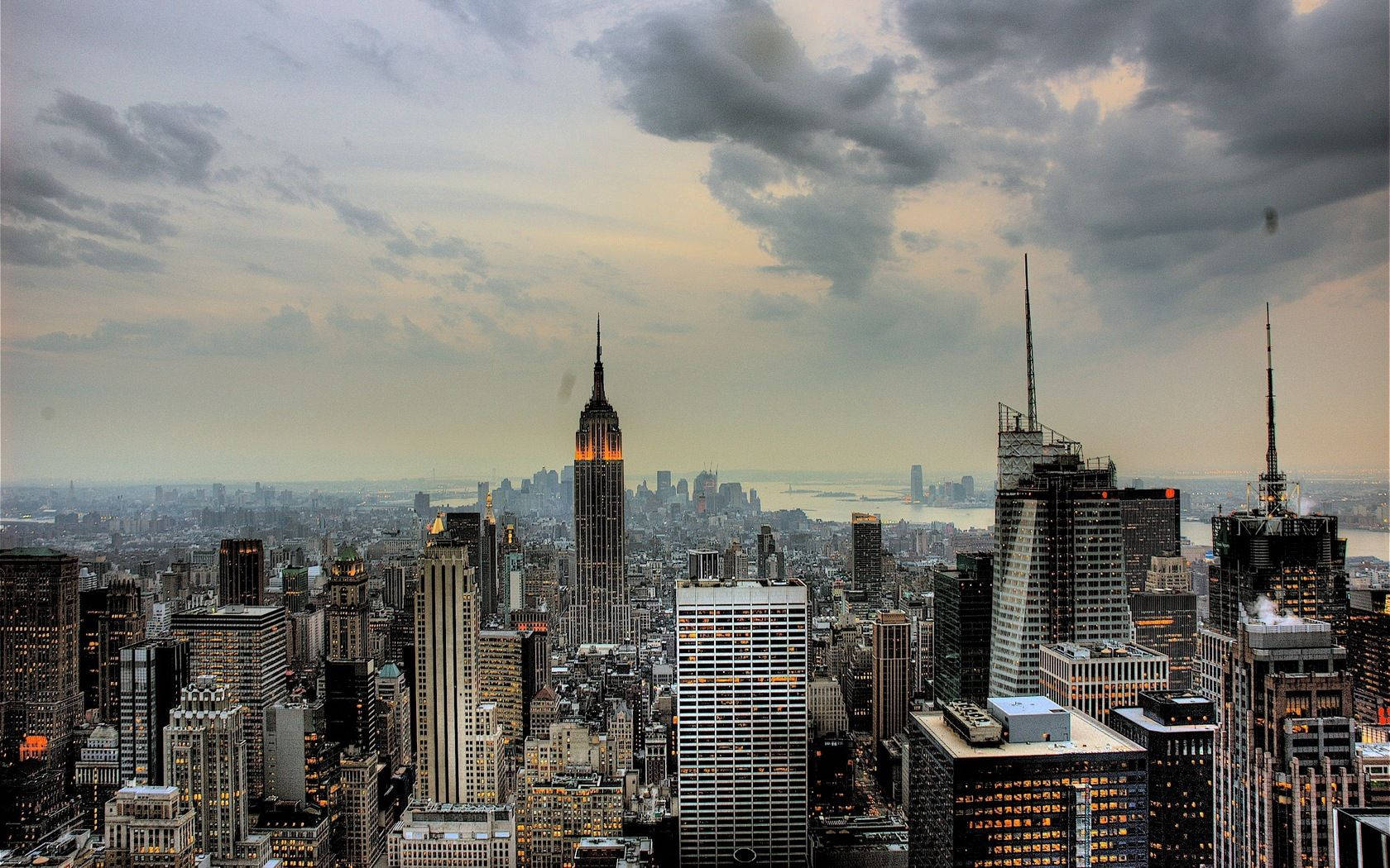 New York City Skyline on a Cloudy Day Wallpaper