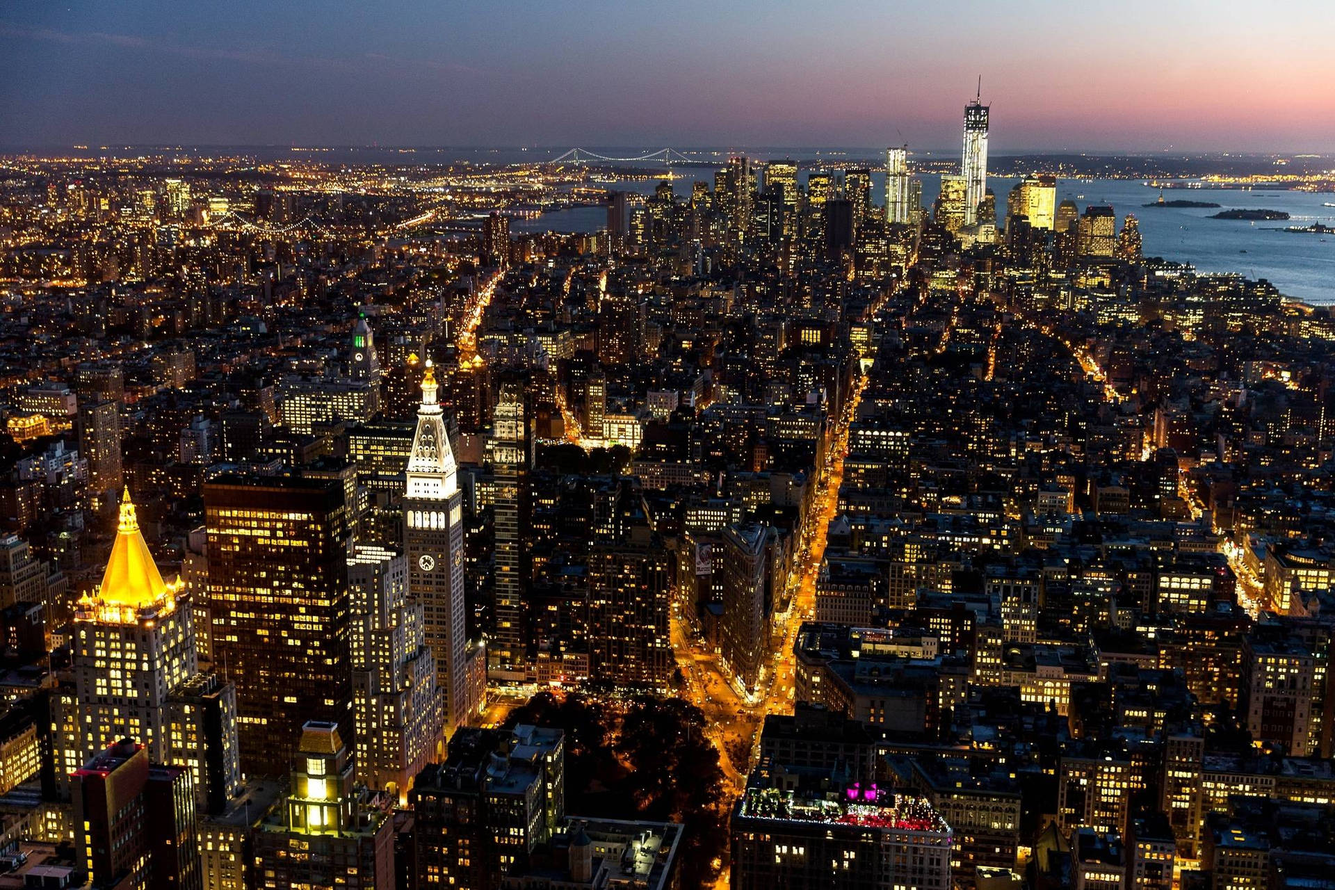 Nyd den fantastiske udsigt over New York City Skyline. Wallpaper