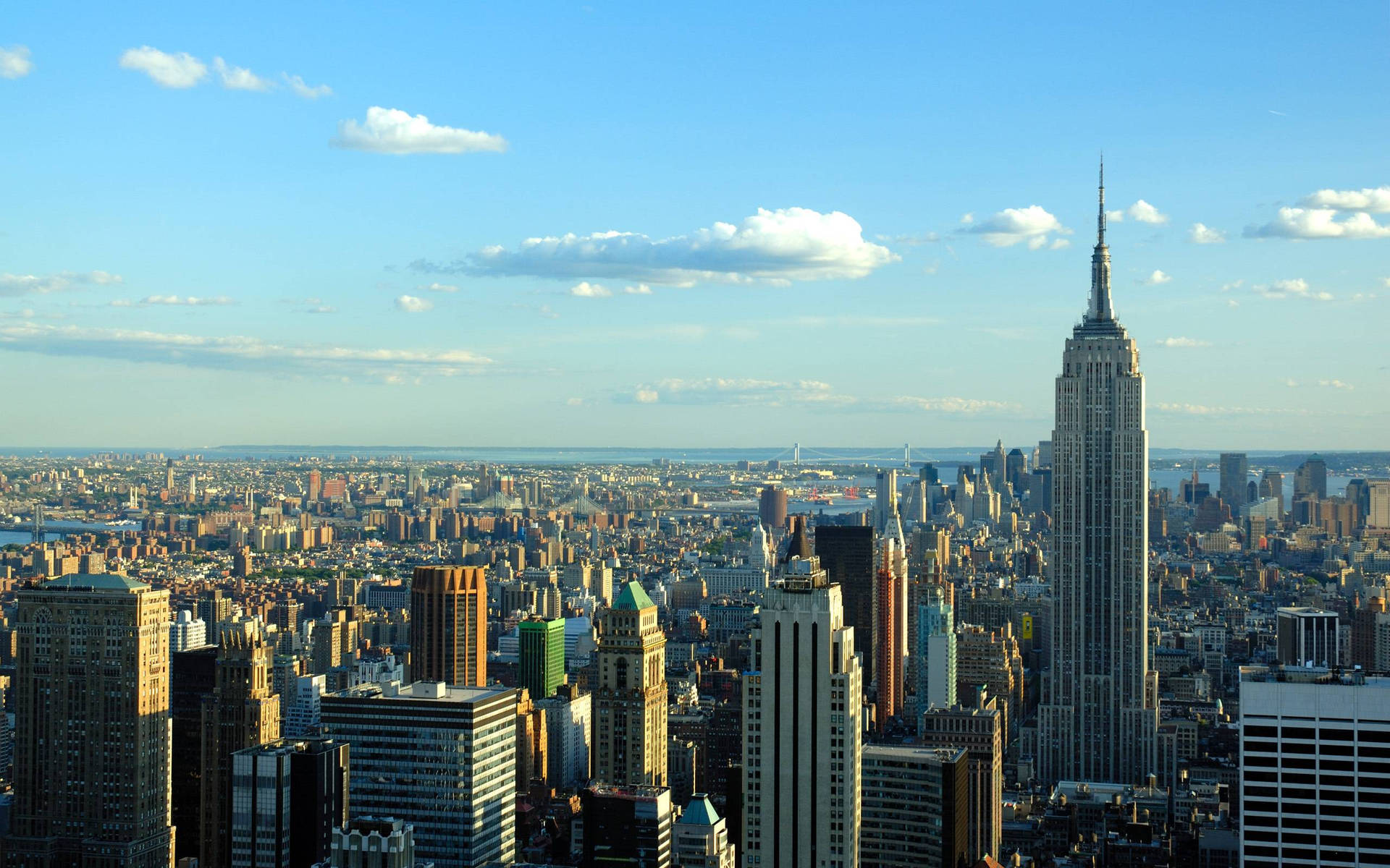 Diefesselnde Skyline Von New York City Wallpaper