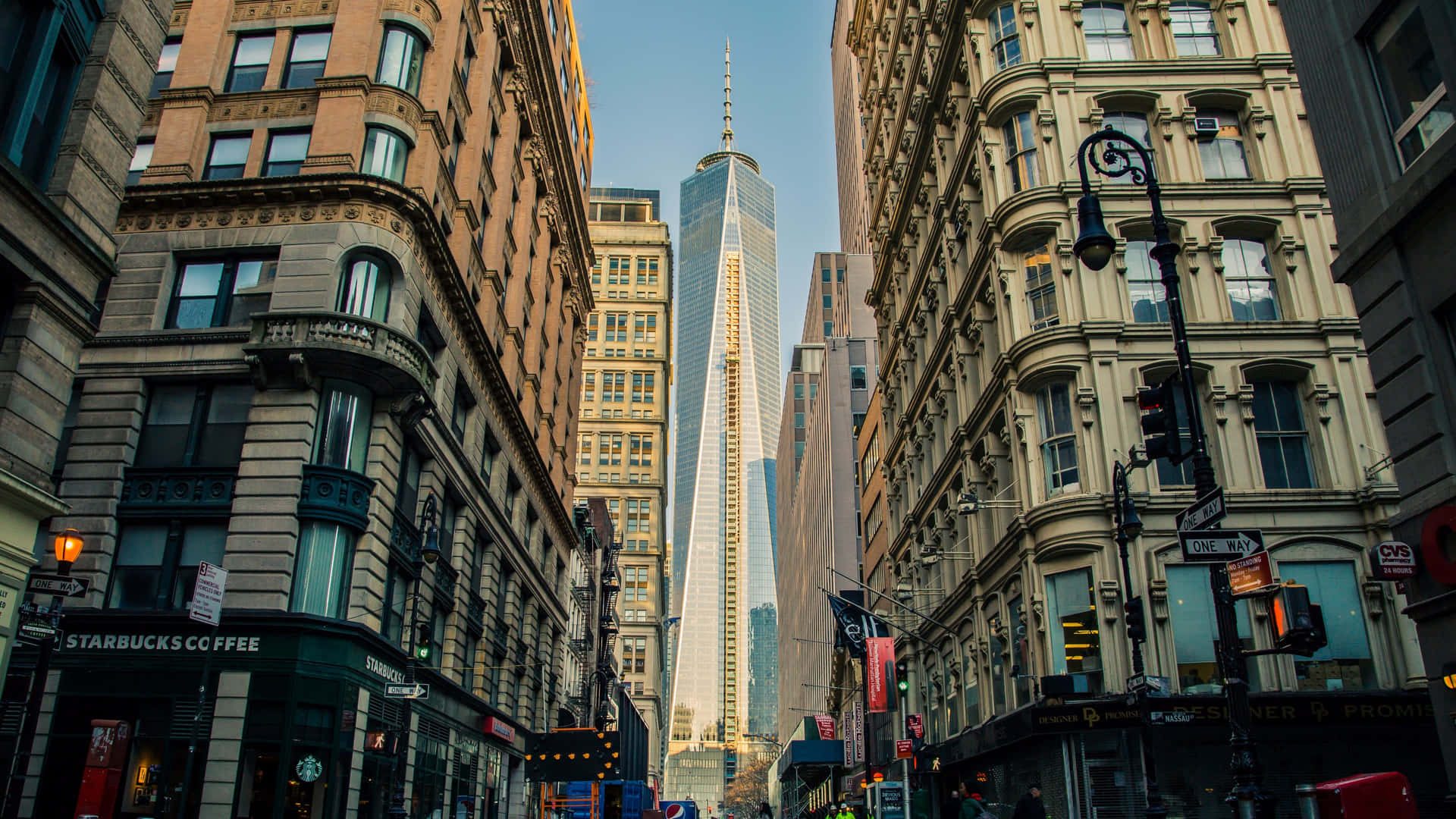 Ny freedom tower lav vinkel skud tapet i New York City Wallpaper