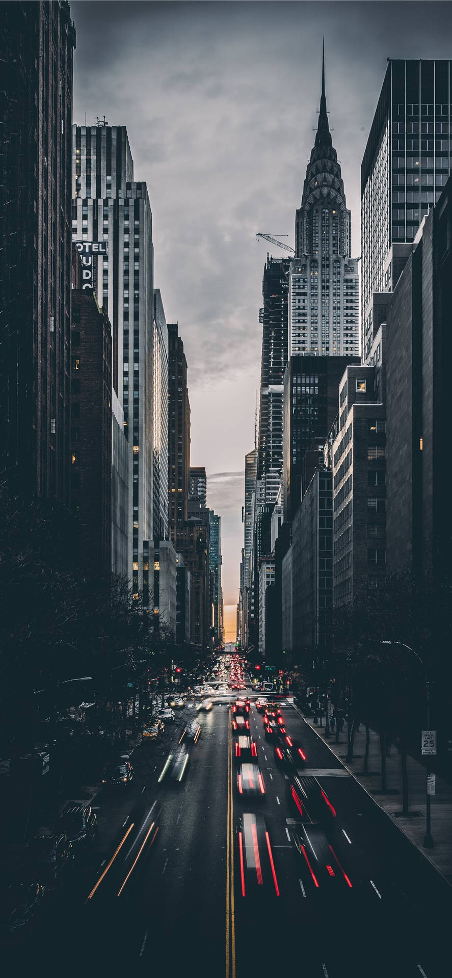 New York City Iphone X Ongoing Traffic Wallpaper