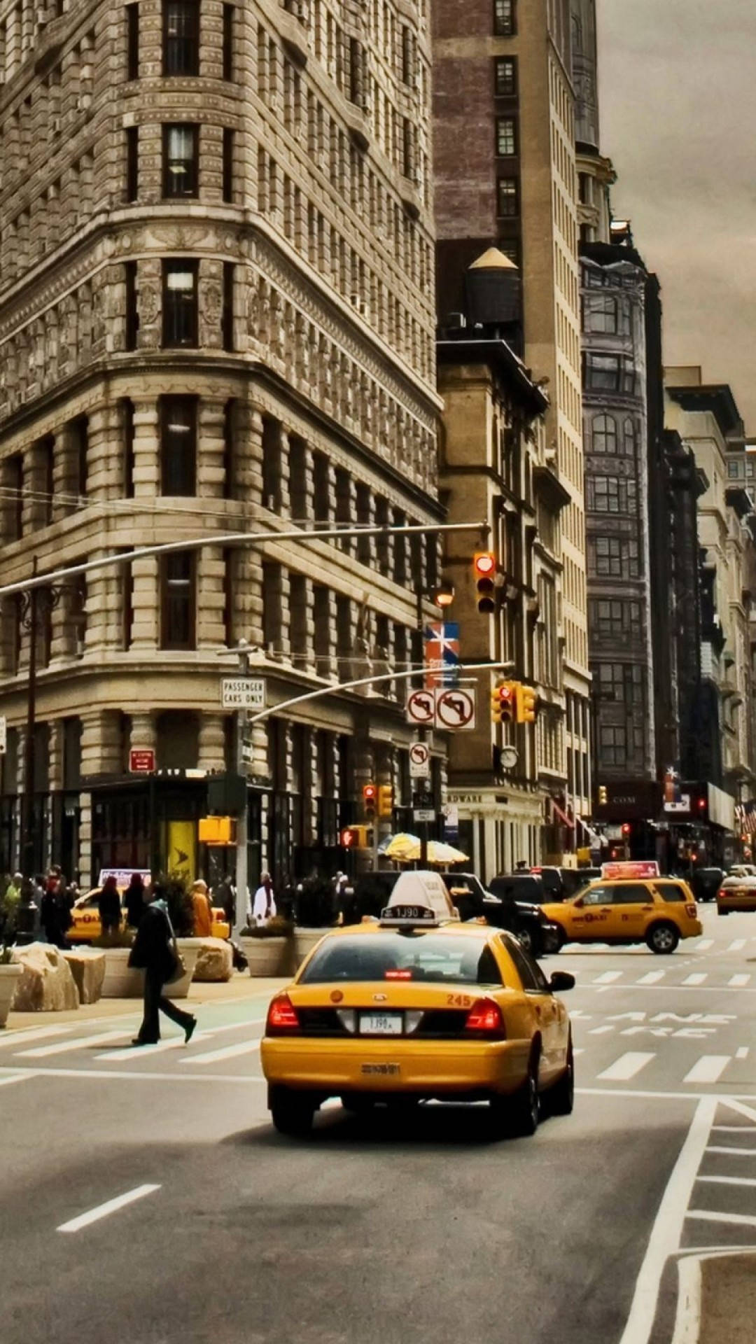 Nuevayork En El Iphone X Con El Taxi Amarillo. Fondo de pantalla