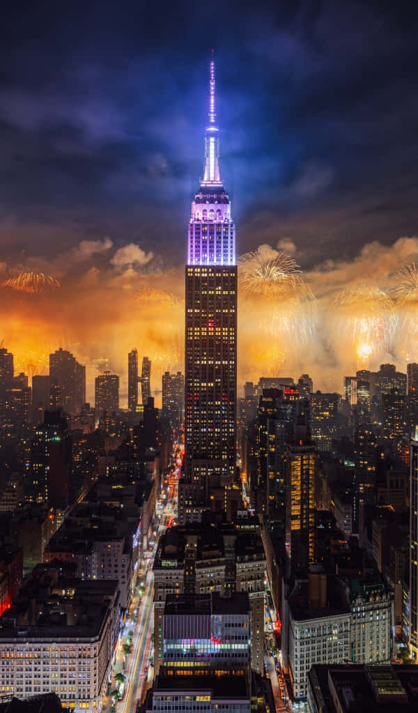 Unsplash of the dazzling skyline of downtown NYC Wallpaper