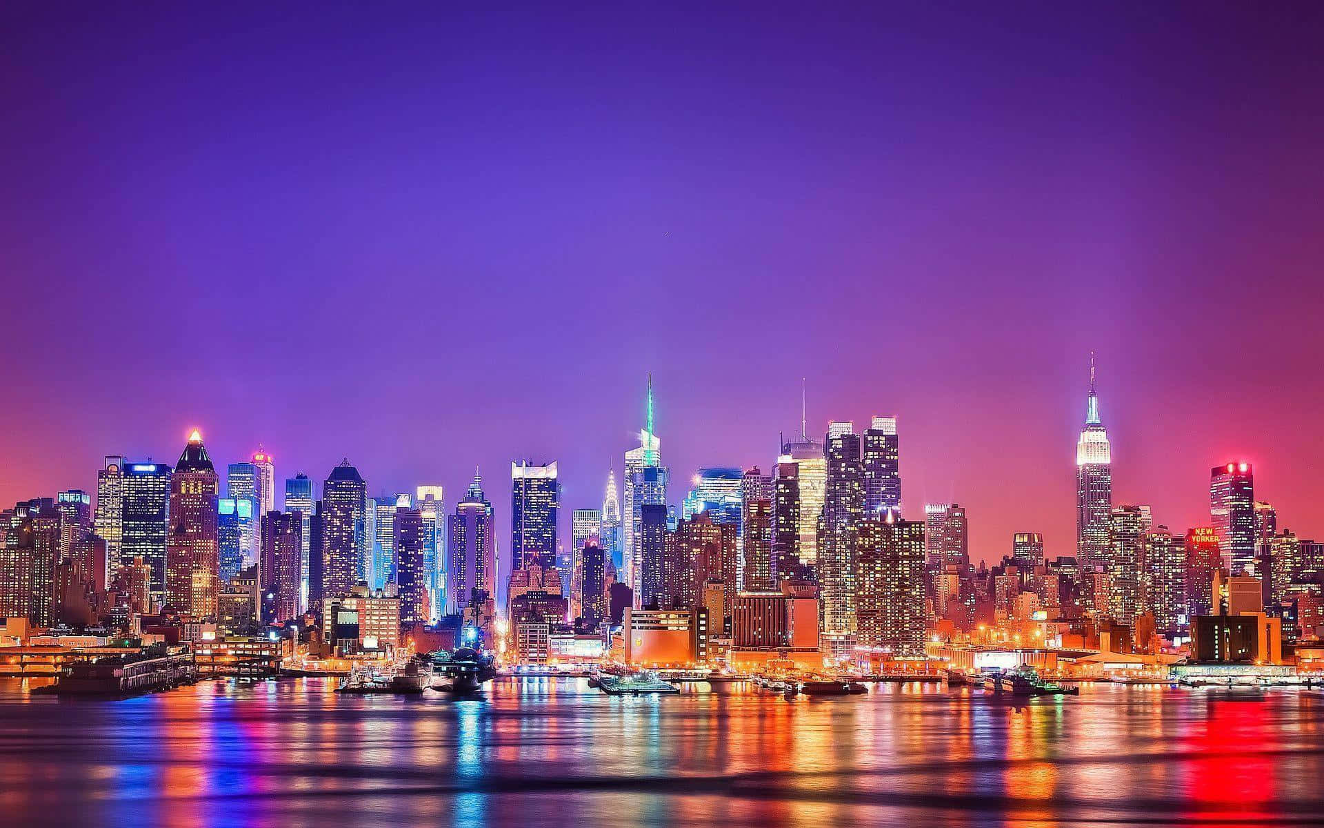 Newyork City Di Notte Con Luci Colorate.