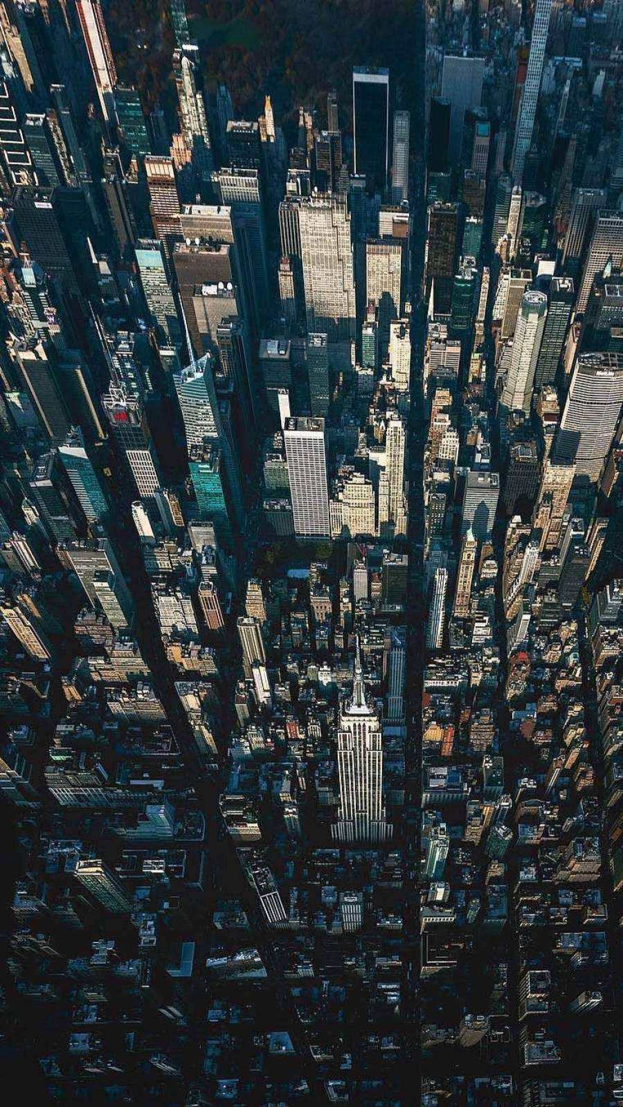 "Discover the Beauty of New York with an HD iPhone!" Wallpaper