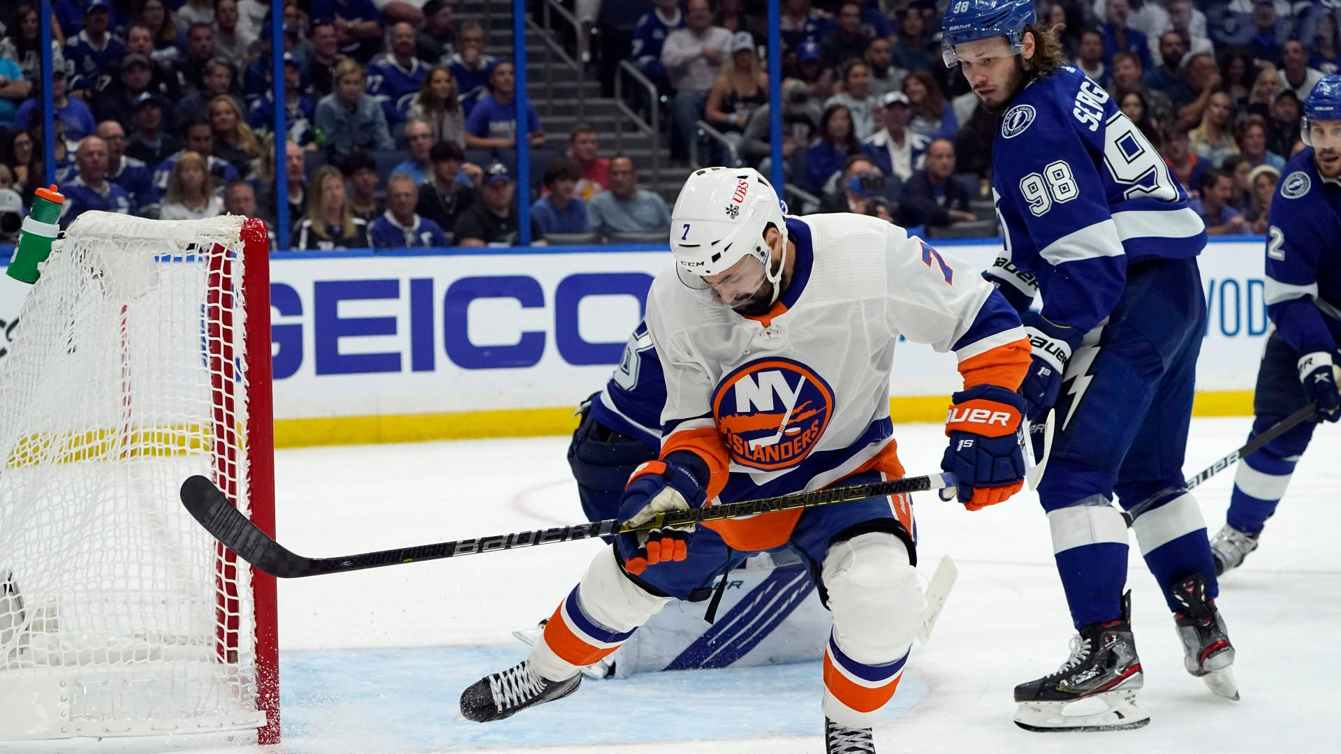 New York Islanders Player Aims Wallpaper