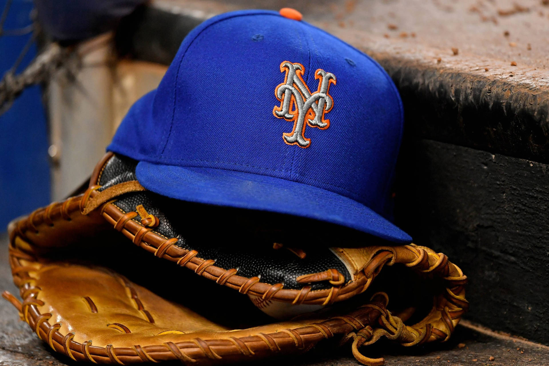 Download New York Mets Football Glove Wallpaper