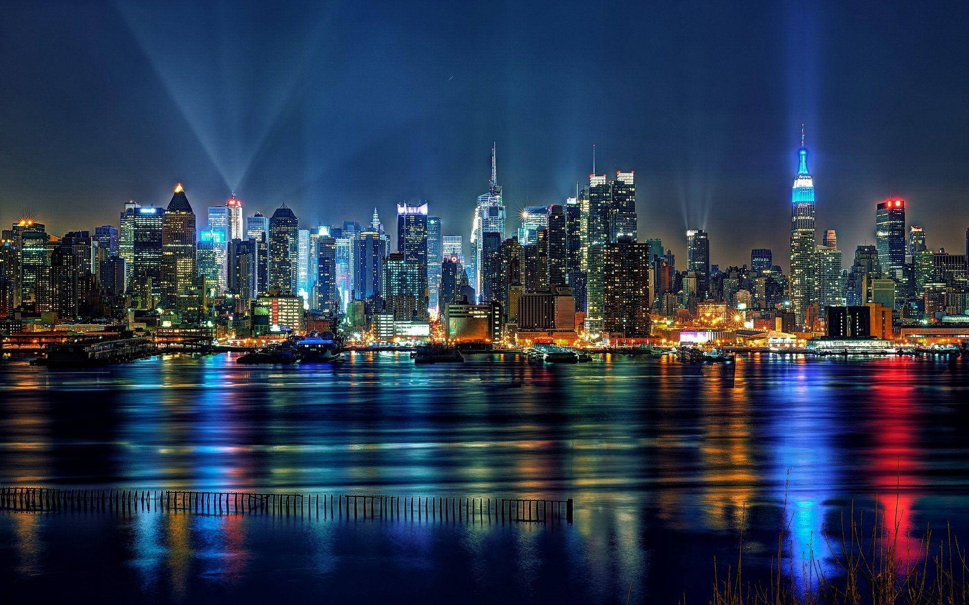 New York Night Reflective Lake Wallpaper