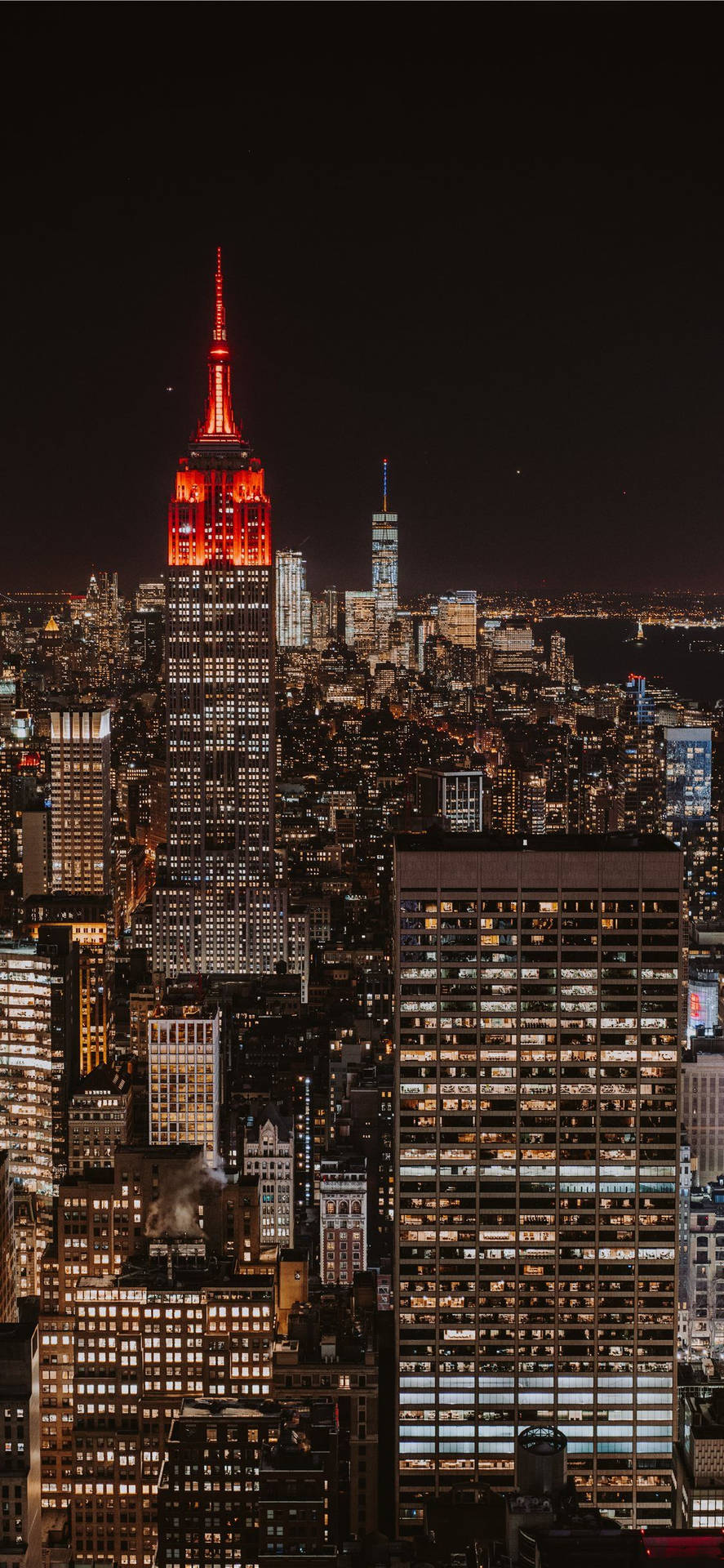 Fondode Pantalla De Iphone De Nueva York: Skyline Del Empire State Building De Noche. Fondo de pantalla