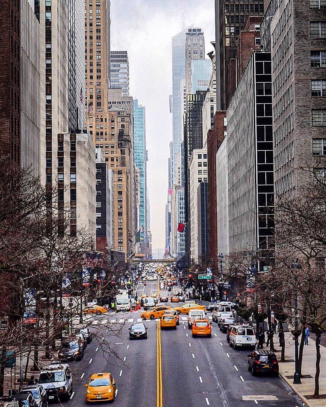 Tag et gåtur ned ad New Yorks ikoniske gader Wallpaper