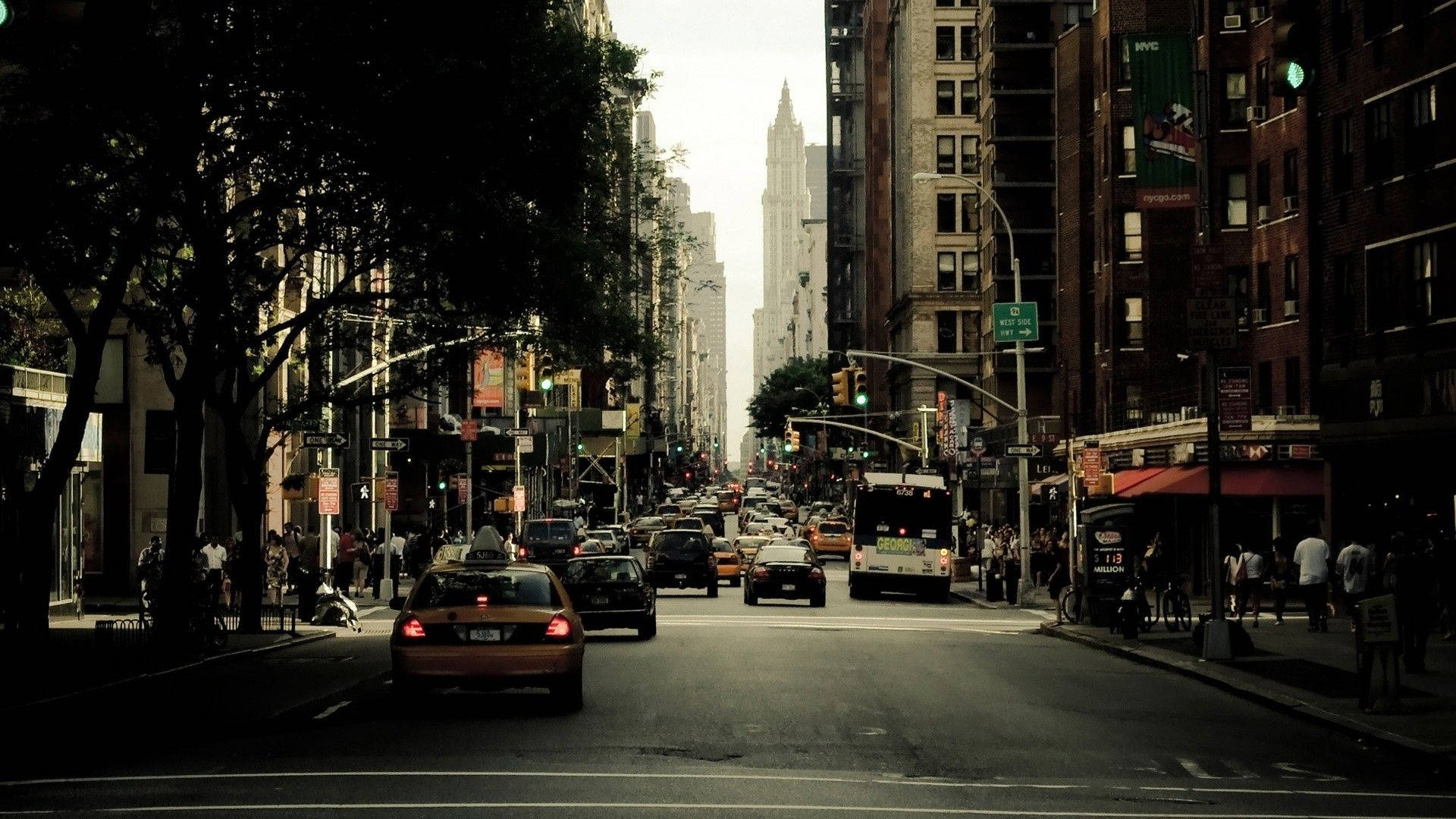 Goditiil Trambusto Di New York City Su Una Vivace Strada In Città. Sfondo