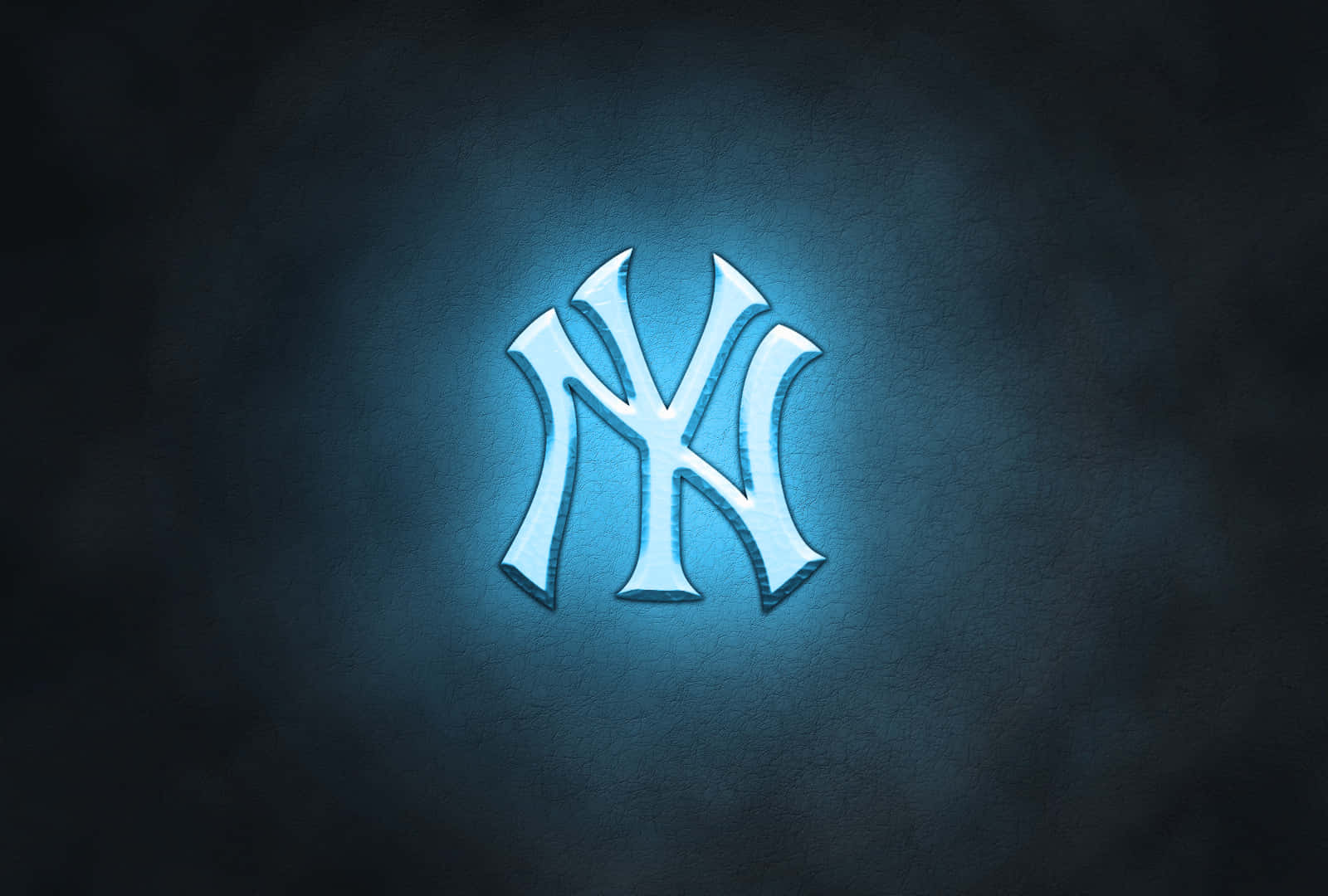 New York Yankees fans råber deres hold på det ikoniske Yankee Stadium. Wallpaper