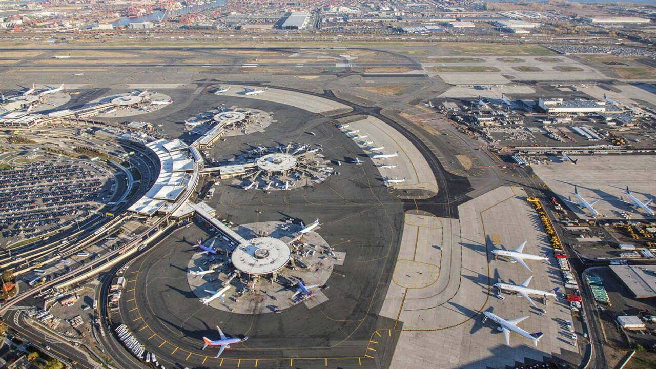 Vistaaerea Dell'aeroporto Internazionale Di Newark Liberty. Sfondo