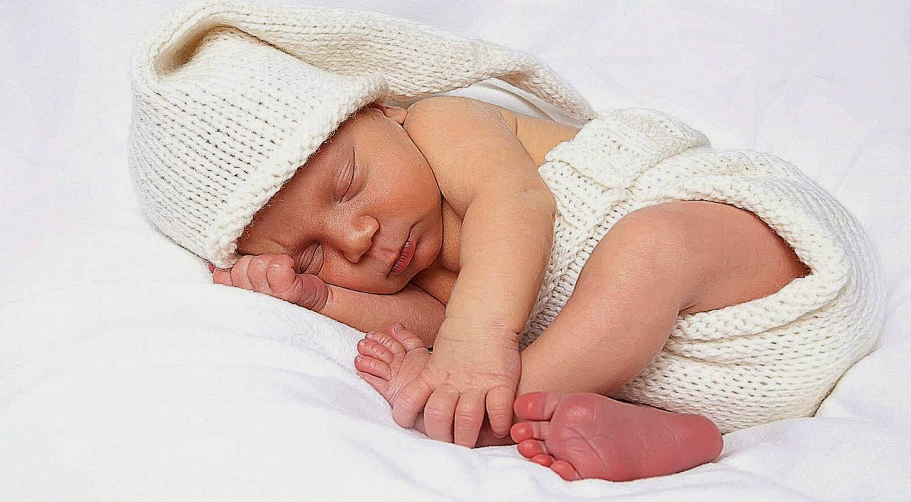 Newborn Baby Elf Bonnet Wallpaper