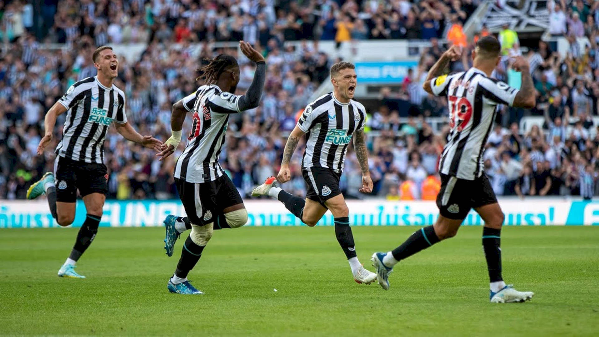 Newcastle United FC-spillere løbende tapet. Wallpaper