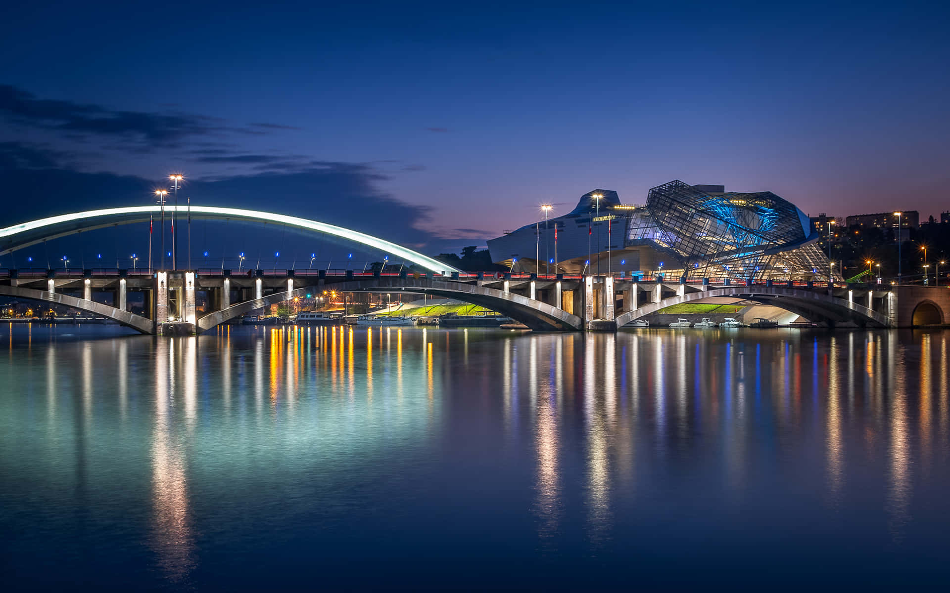 Newcastle Upon Tyne River Tyne Bridgesat Dusk Wallpaper