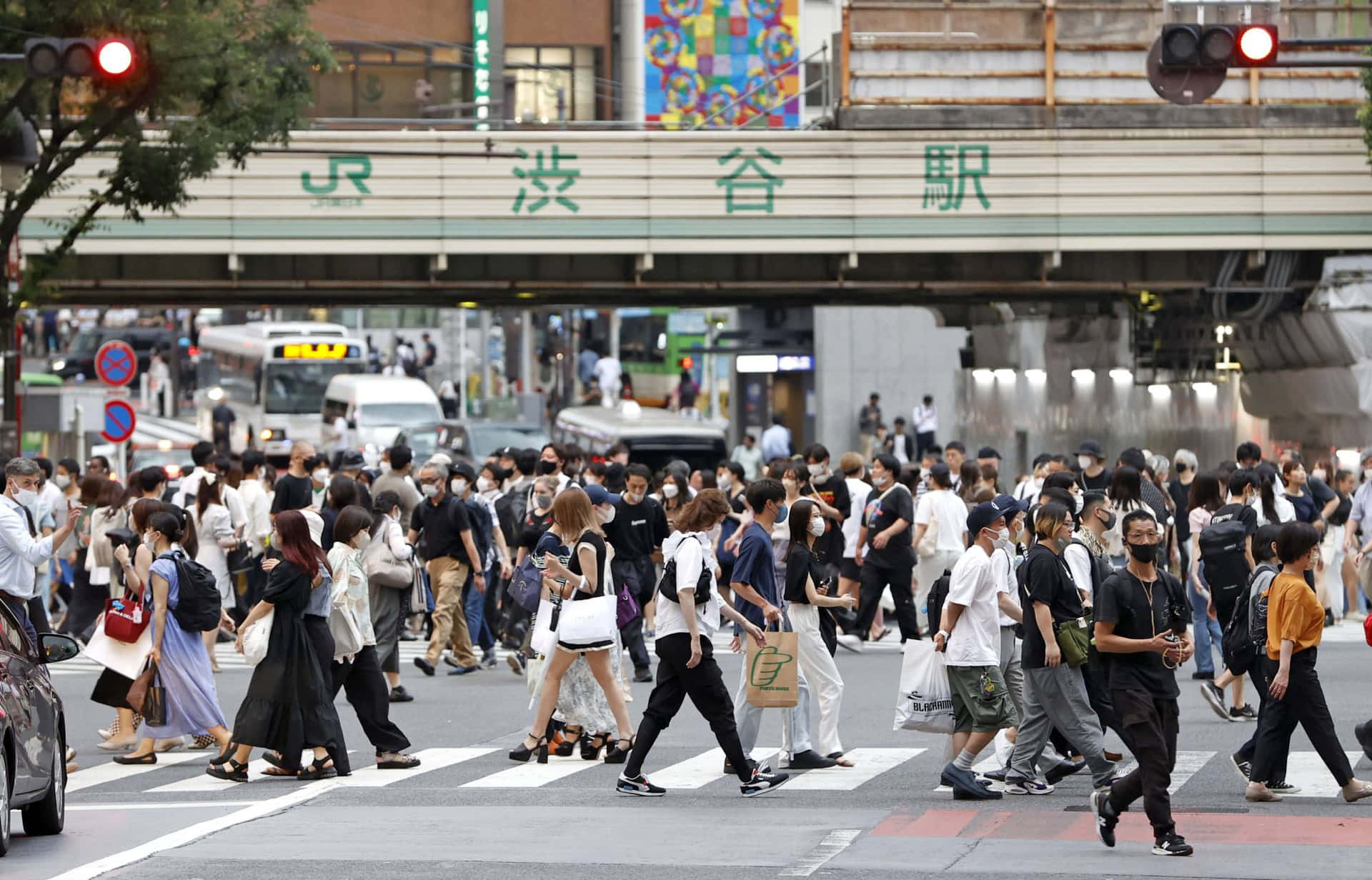Япония время с москвой. Население Японии. Население Японии 2024. Население Японии фото. Огосударствление населения в Японии.