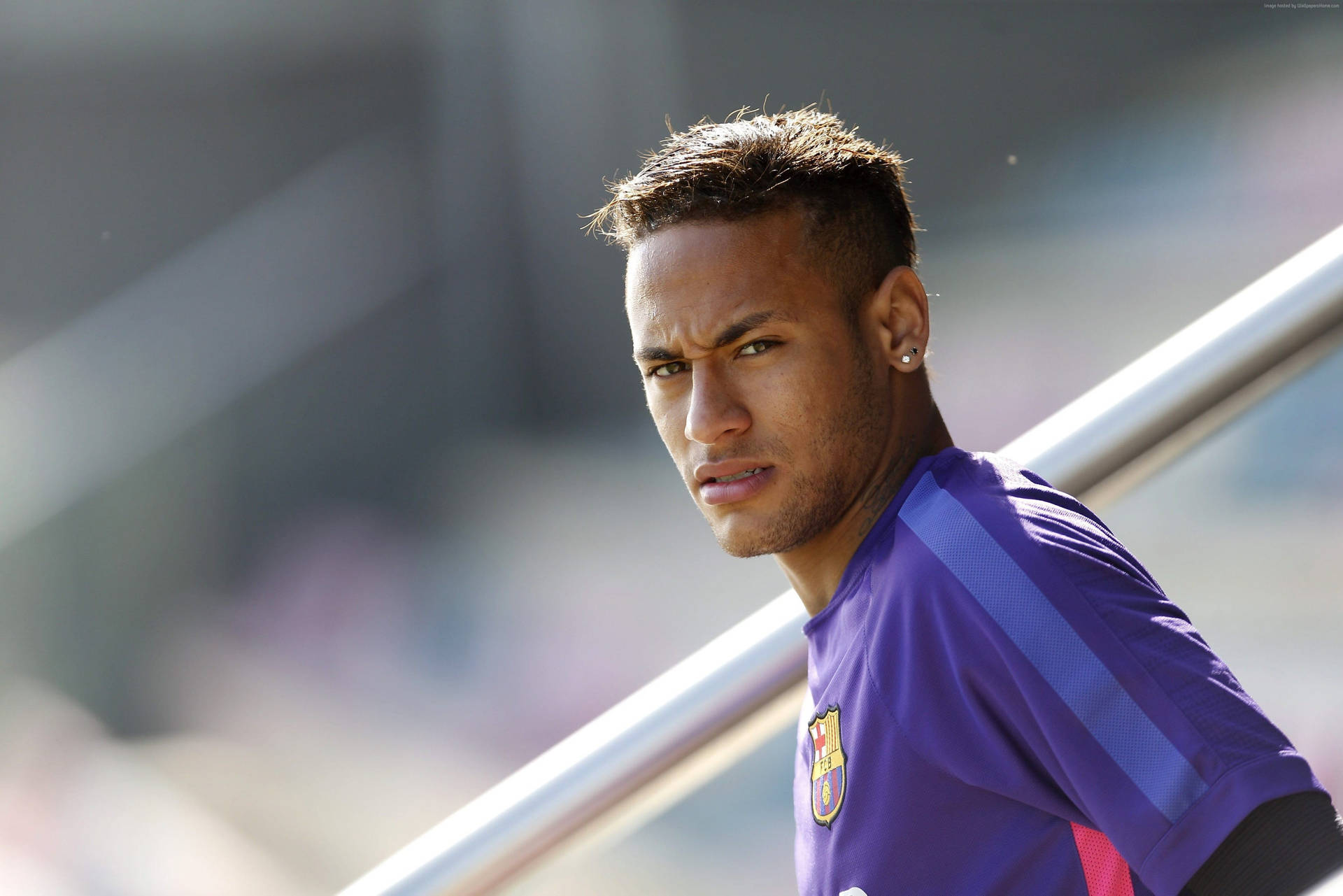 Neymar 4K knurret ansigts Tapet: Wallpaper