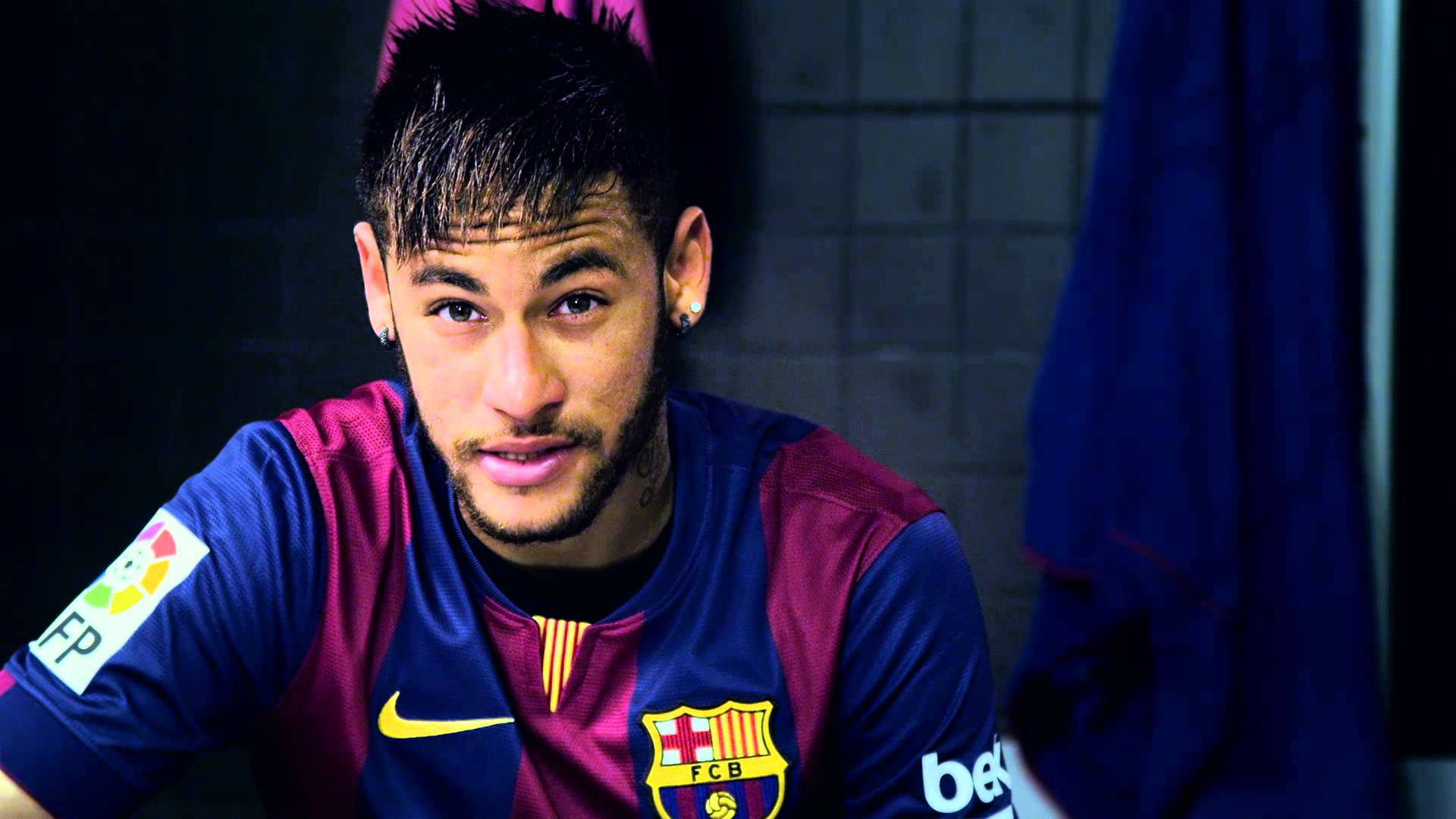 Neymar in Action for Barcelona Wallpaper