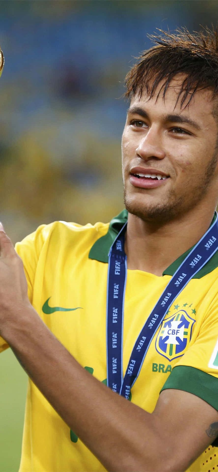 Neymar spiller et spil på sin Iphone Wallpaper