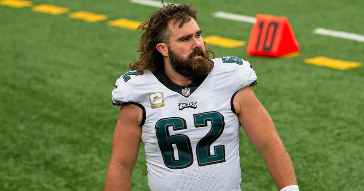 Nfl Ster - Jason Kelce In Actie Achtergrond