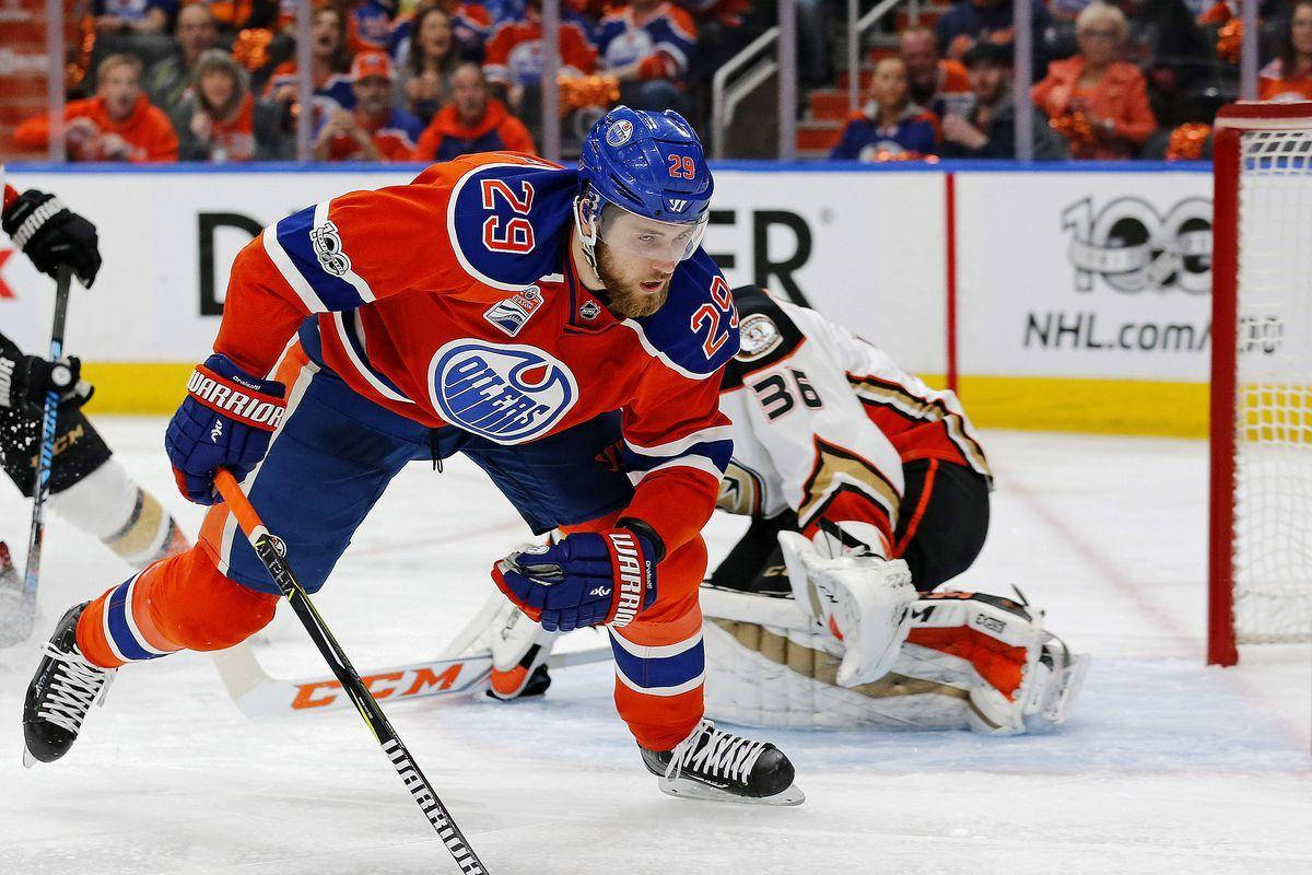 NHL Leon Draisaitl Oilers mod Capitals tema tapet Wallpaper